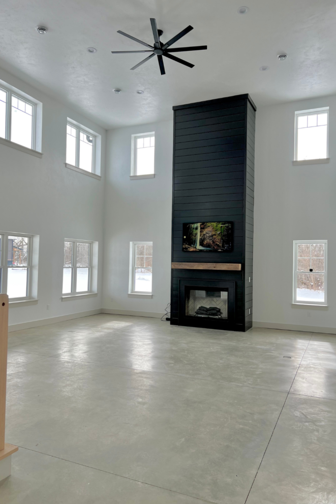 barndominium living room